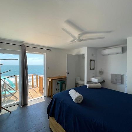 מונטריסיו Black Sand Beachhouse מראה חיצוני תמונה