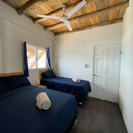 מונטריסיו Black Sand Beachhouse מראה חיצוני תמונה