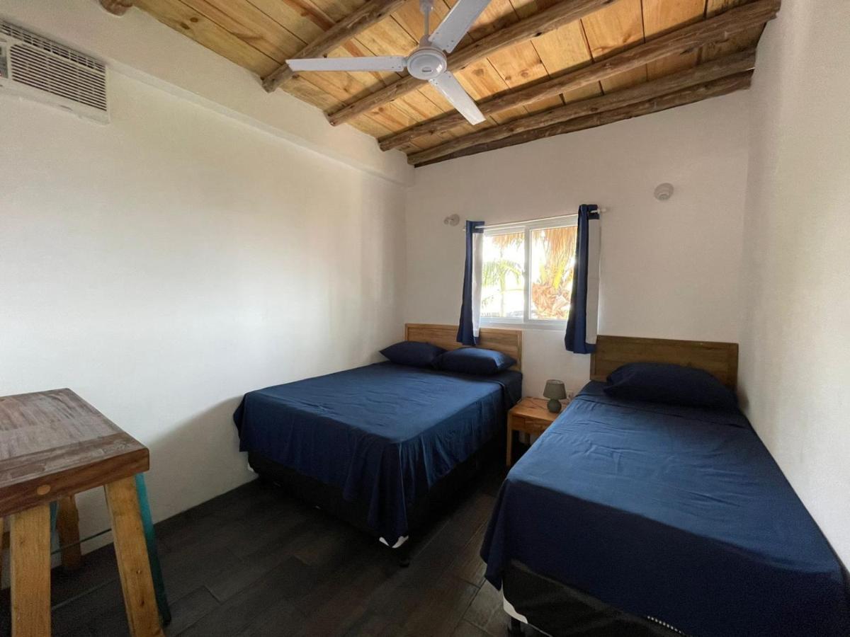 מונטריסיו Black Sand Beachhouse מראה חיצוני תמונה