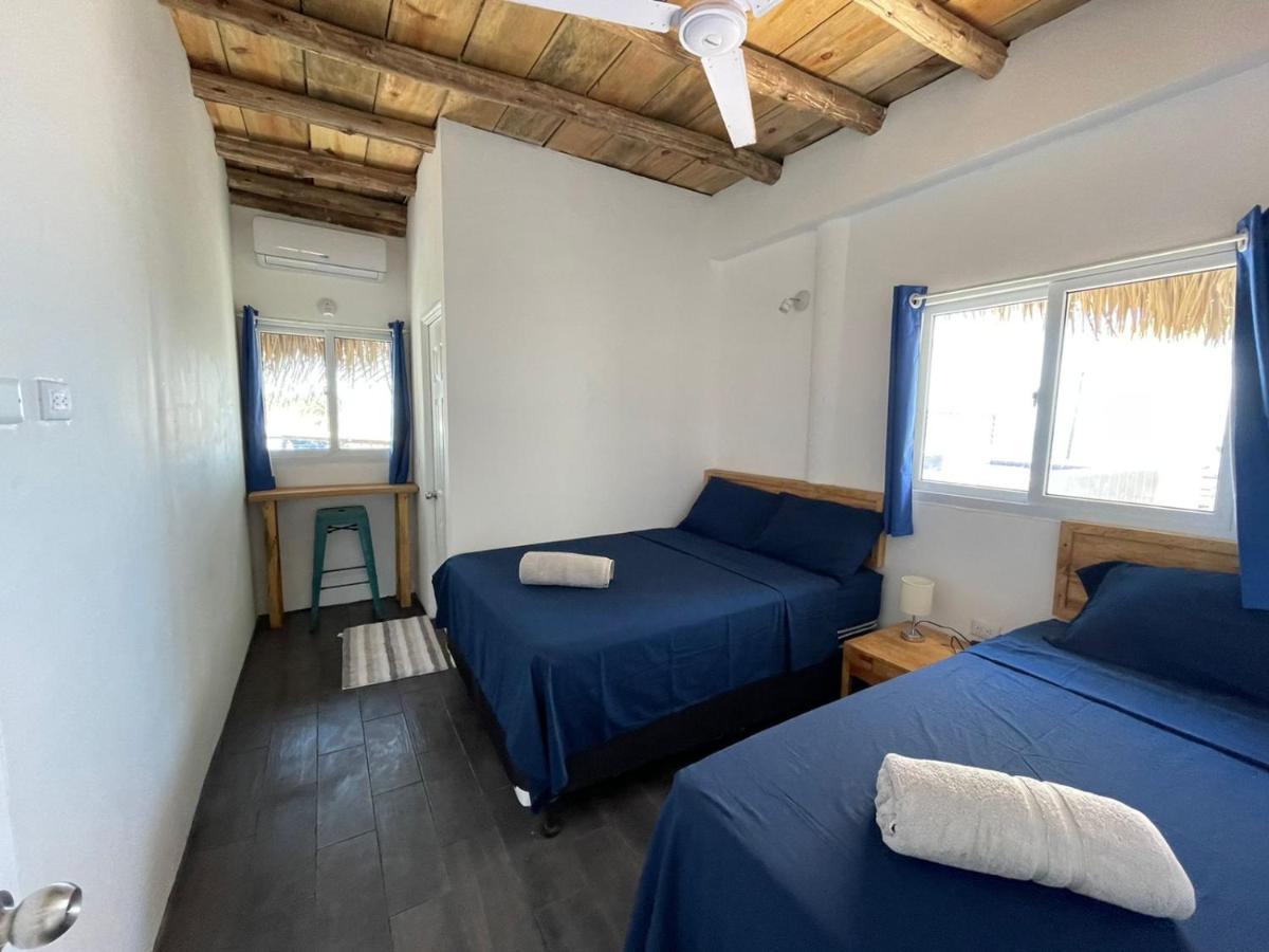 מונטריסיו Black Sand Beachhouse מראה חיצוני תמונה