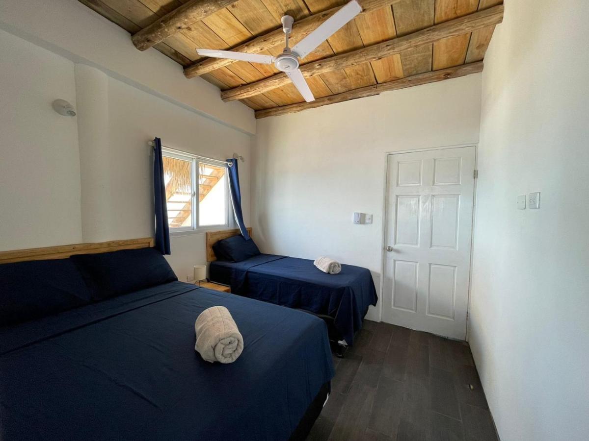 מונטריסיו Black Sand Beachhouse מראה חיצוני תמונה